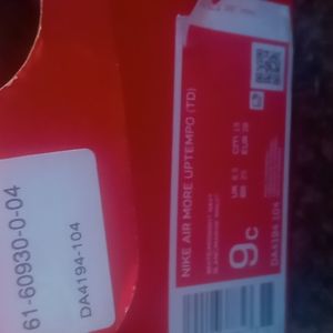 Toddler boys nike sz 9c air more uptempo